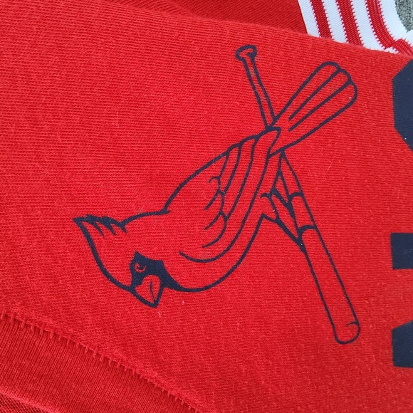 PINK Victoria's Secret red St. Louis cardinal t-shirt size Medium - Picture 5 of 6